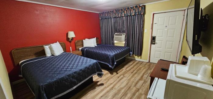 deluxe inn