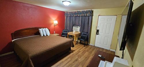 deluxe inn