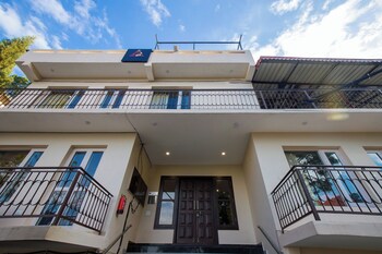 alaya stays captains nest 3 bhk retreat with garden and scenic views