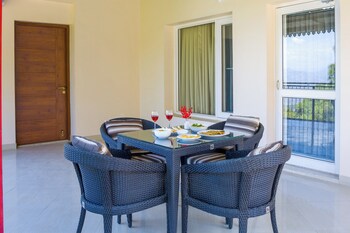 alaya stays captains nest 3 bhk retreat with garden and scenic views