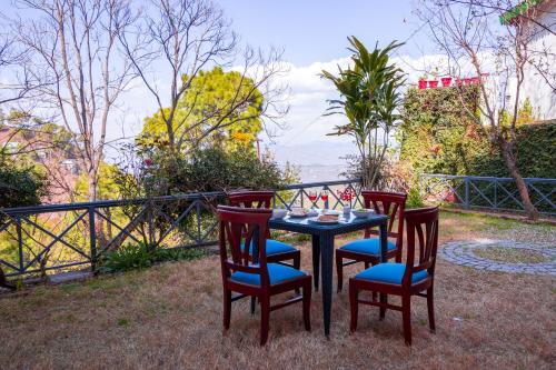 alaya stays captains nest 3 bhk retreat with garden and scenic views