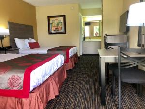 Ramada By Wyndham Lebanon,Nashville>>Lebanon,2.5 star