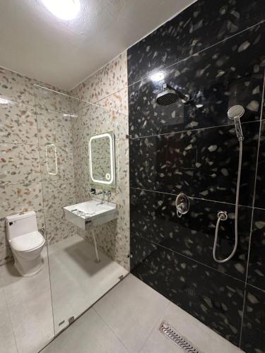 Desire Courtyard,,3 star