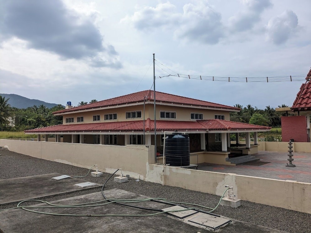 sg ayurveda saigram charitable trust