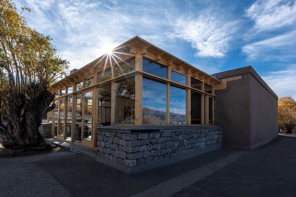 the postcard in the himalayan willows