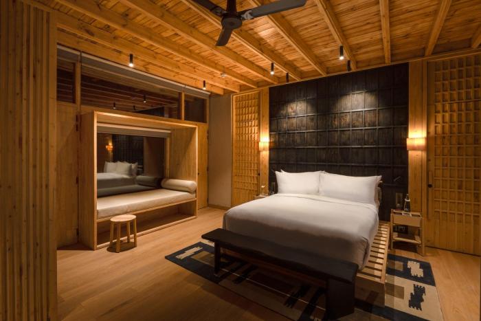 the postcard in the himalayan willows