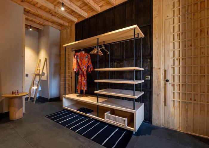 the postcard in the himalayan willows