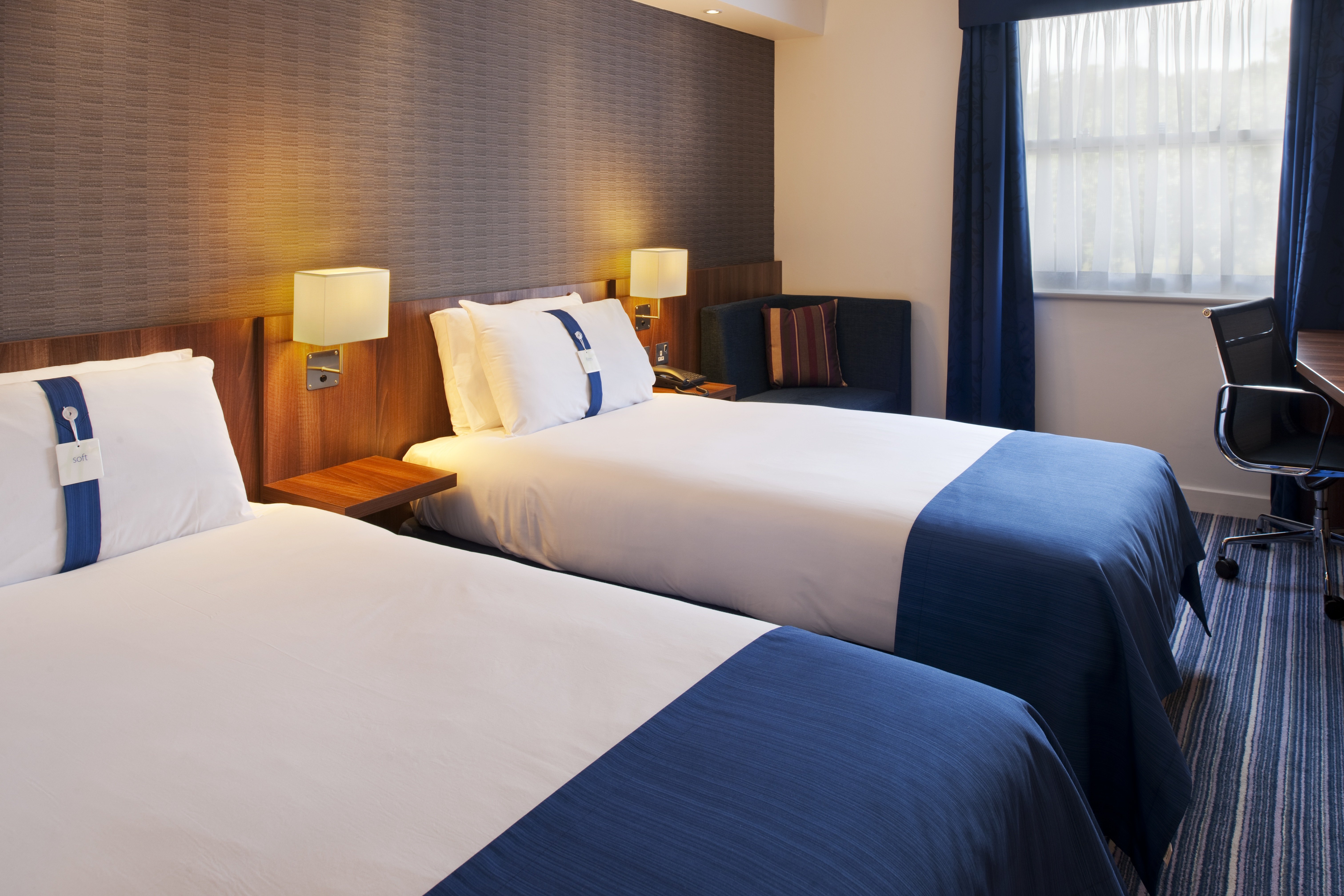 holiday inn express leeds east by ihg