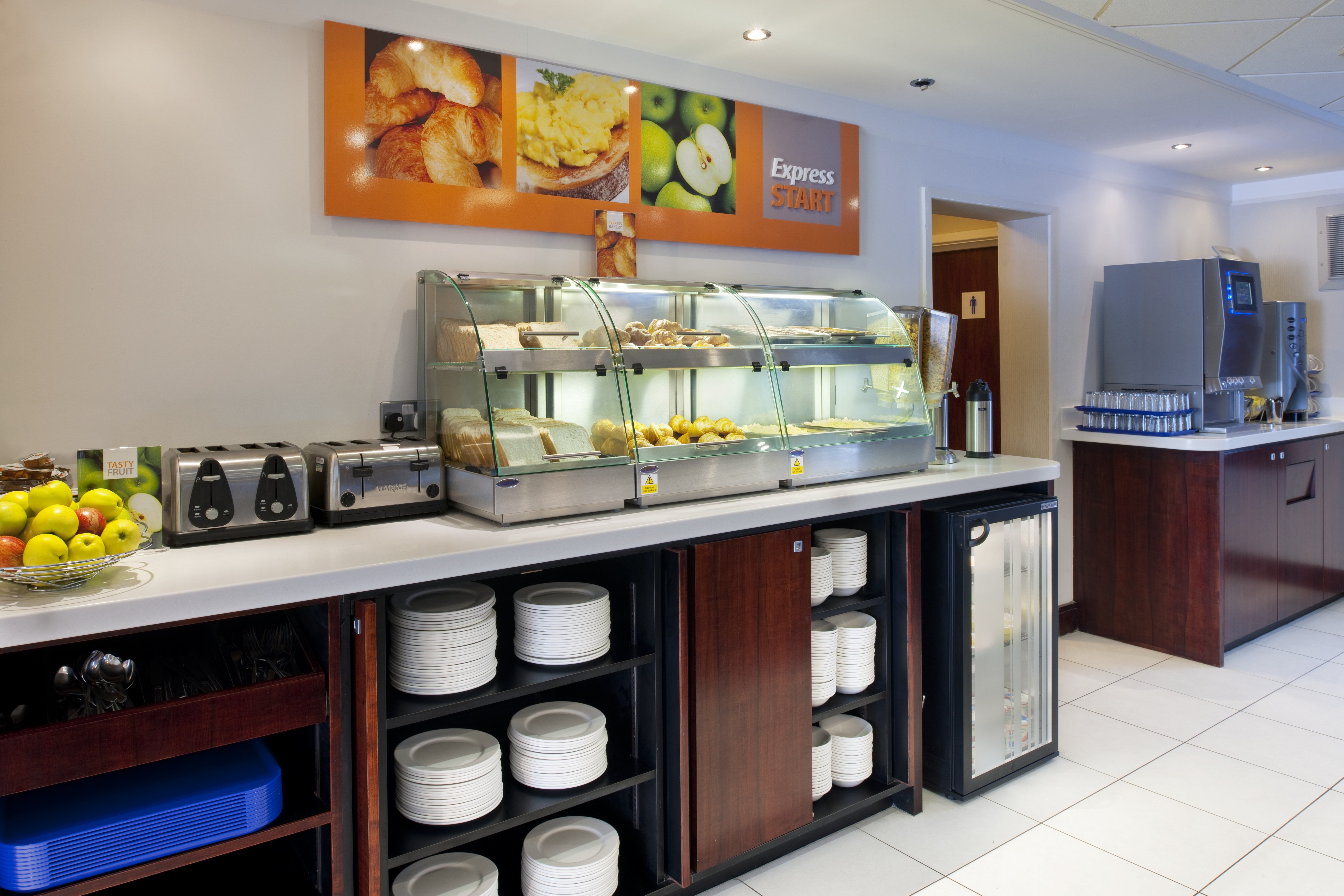 holiday inn express leeds east by ihg