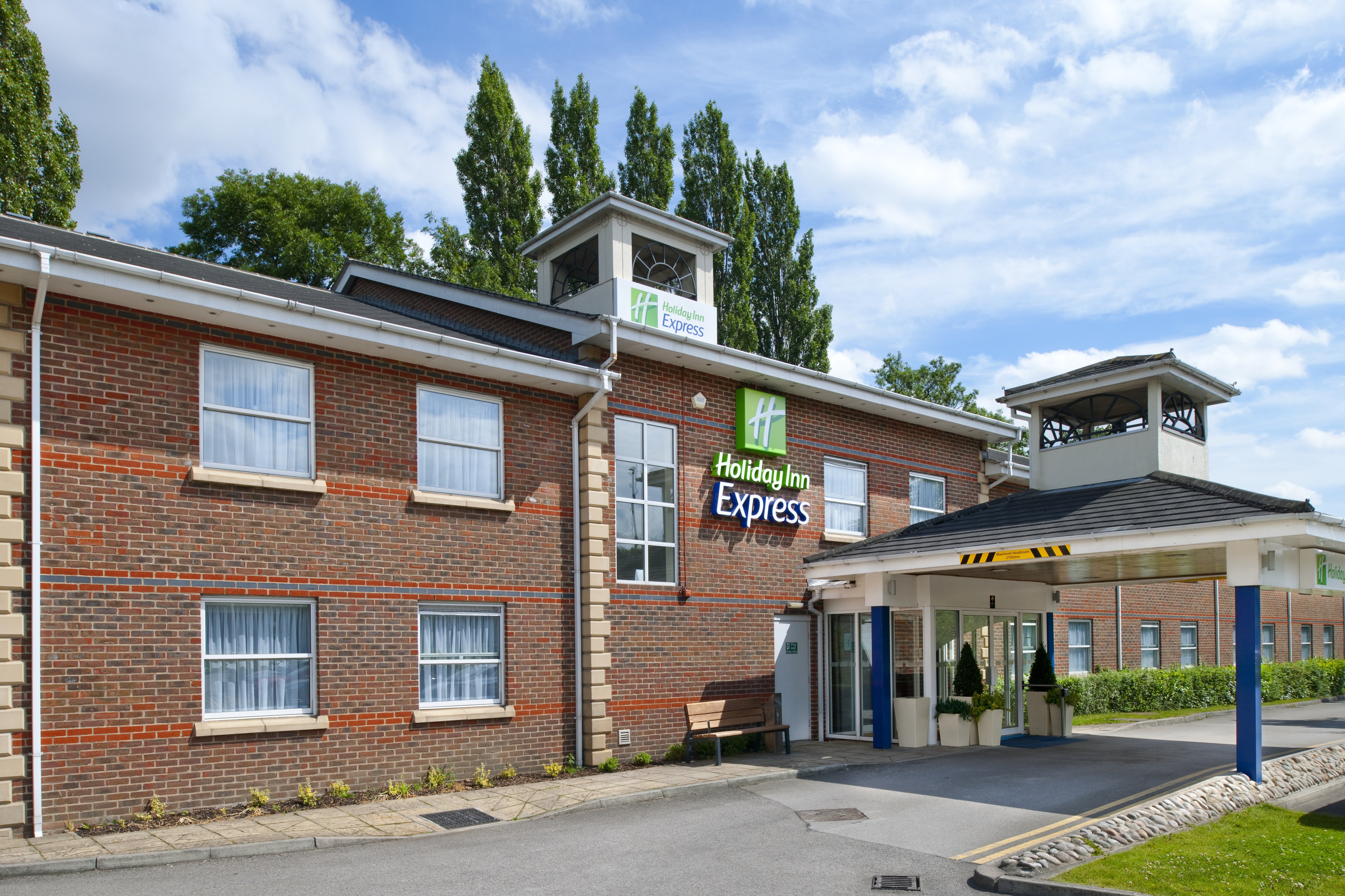 holiday inn express leeds east by ihg