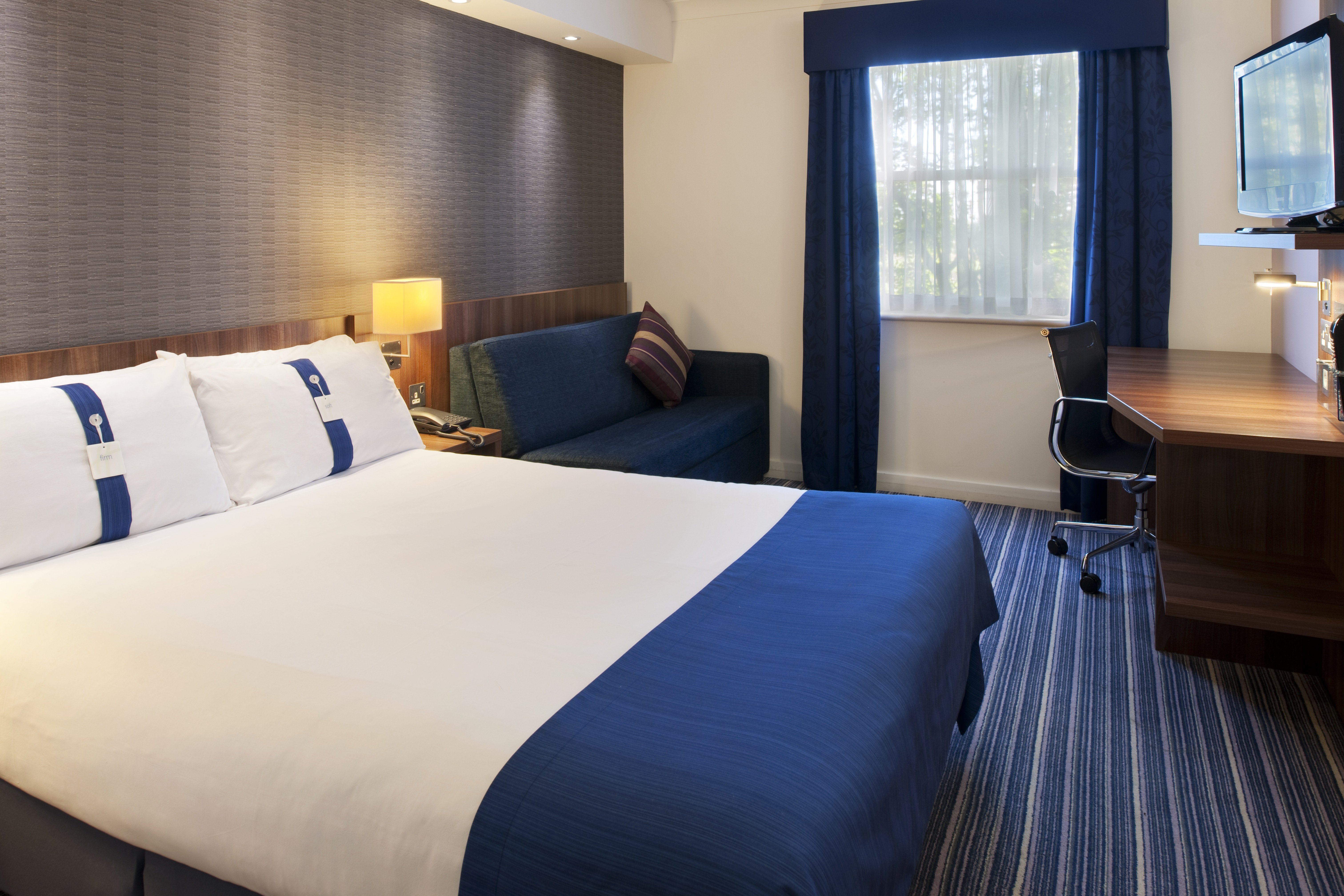 holiday inn express leeds east by ihg