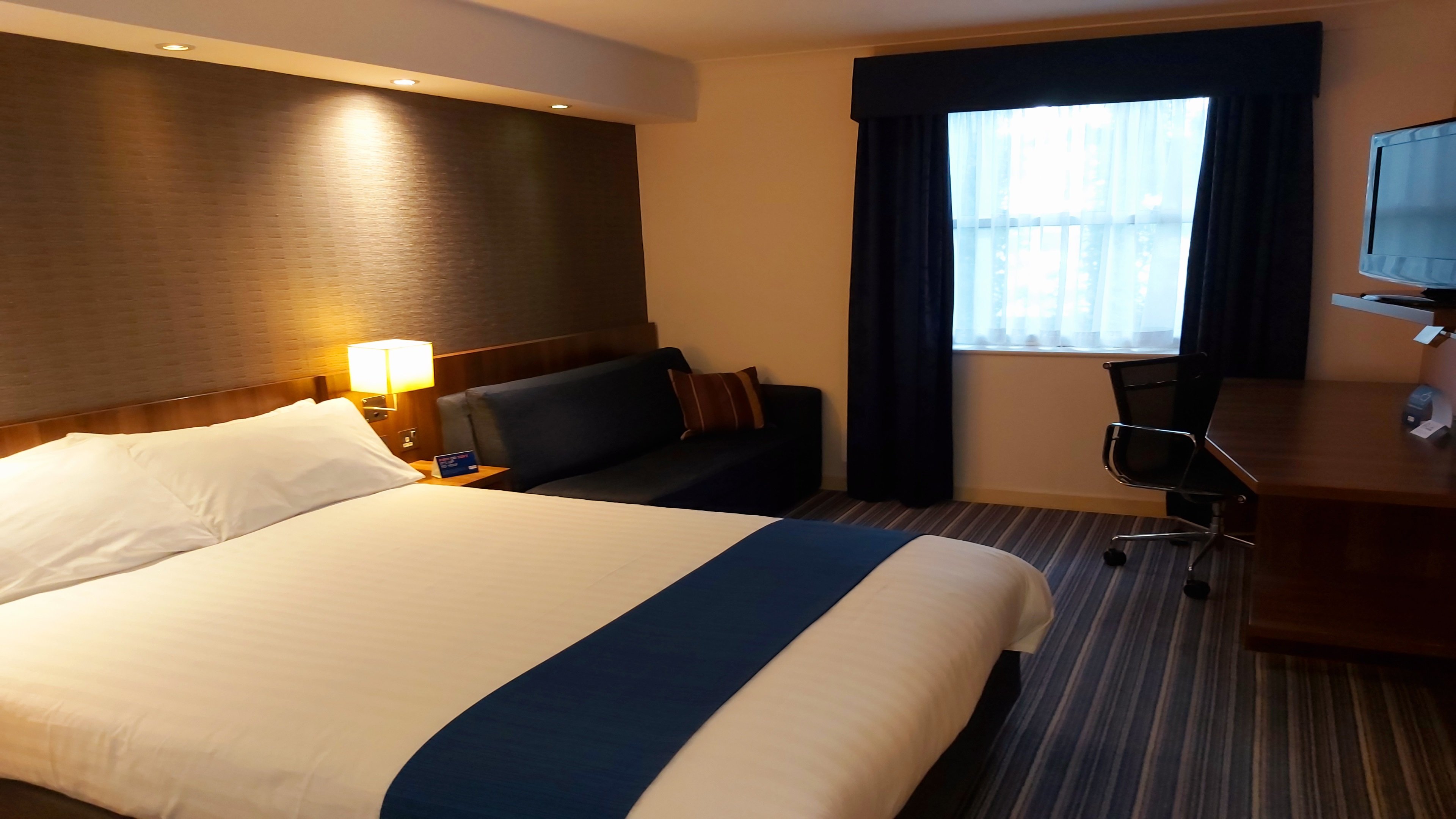 holiday inn express leeds east by ihg