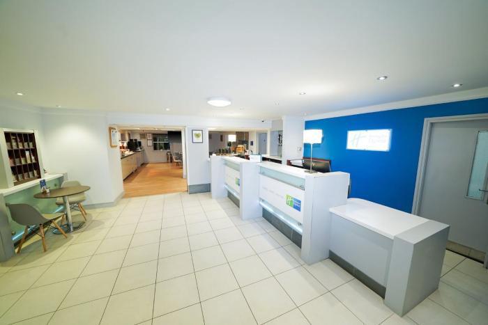 holiday inn express leeds east by ihg