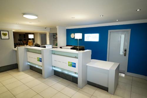 holiday inn express leeds east by ihg