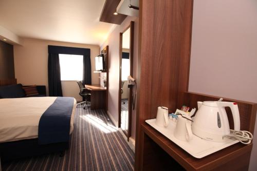 holiday inn express leeds east by ihg