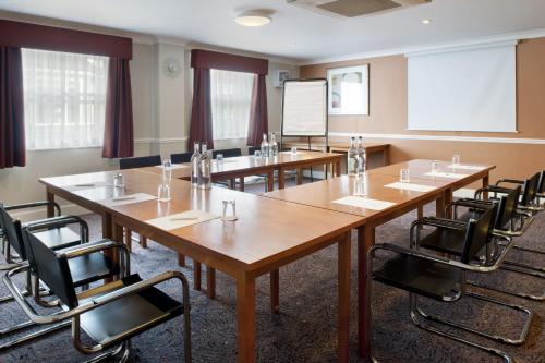 holiday inn express leeds east by ihg