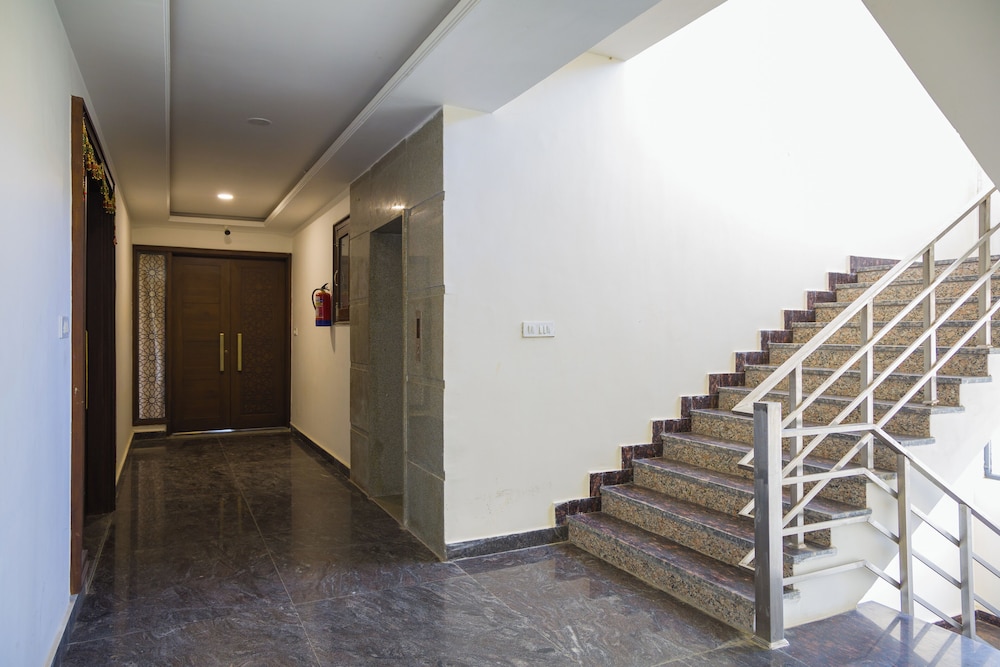 alaya stays bydm the sky heaven 4 bhk penthouse 15 min from triveni ghat with balcony and lift