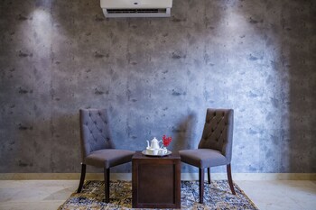 alaya stays bydm the sky heaven 4 bhk penthouse 15 min from triveni ghat with balcony and lift