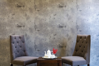 alaya stays bydm the sky heaven 4 bhk penthouse 15 min from triveni ghat with balcony and lift