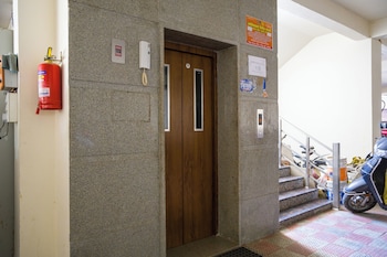 alaya stays bydm the sky heaven 4 bhk penthouse 15 min from triveni ghat with balcony and lift