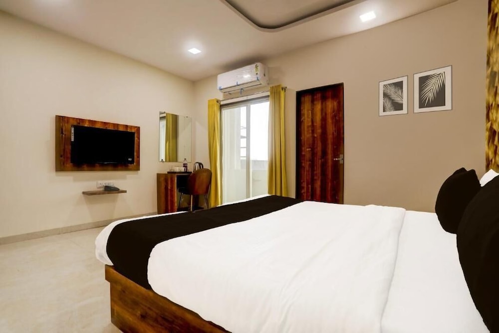 gaurav hotel and restaurant