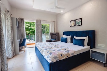 luxury 4 bedrooms apartment