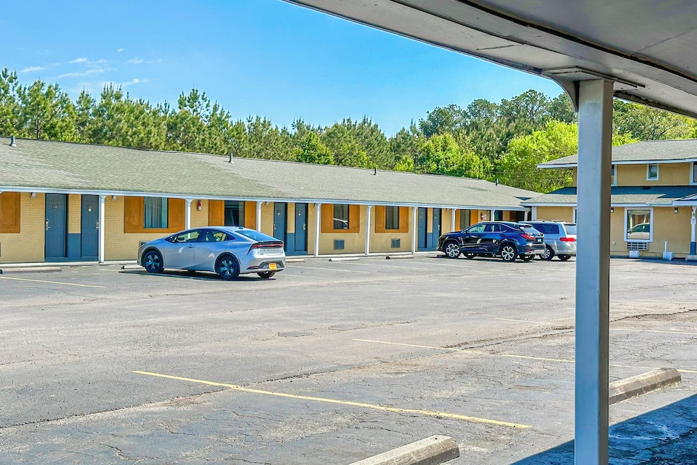 oyo hotel jonesboro near atlanta airport