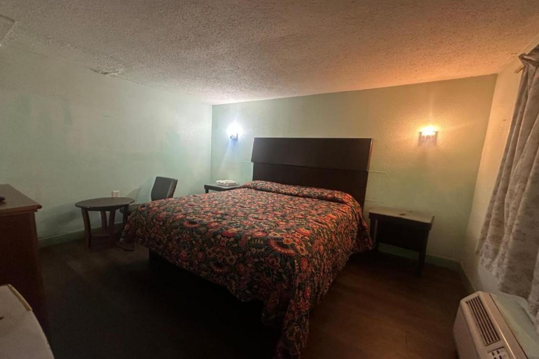 oyo hotel jonesboro near atlanta airport