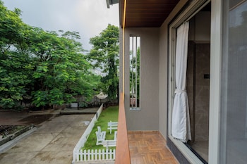 alaya stays 3 bhk with pool near khandala hills imperial serenia