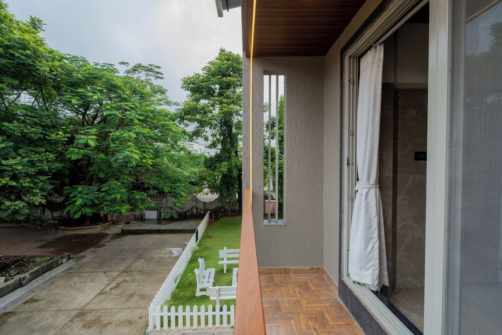 alaya stays 3 bhk with pool near khandala hills imperial serenia