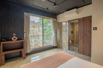 alaya stays 3 bhk with pool near khandala hills imperial serenia