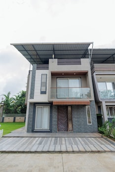 alaya stays 3 bhk with pool near khandala hills imperial serenia