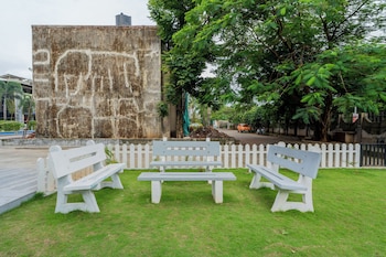 alaya stays 3 bhk with pool near khandala hills imperial serenia