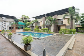 alaya stays 3 bhk with pool near khandala hills imperial serenia