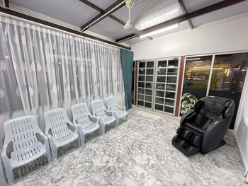 Capital O 91126 The Raga Chalet,,2 star
