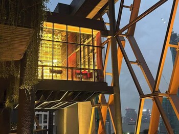 scarletz suites klcc by purple orchid