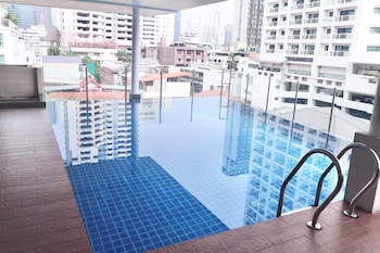 icon narindra suites hotel