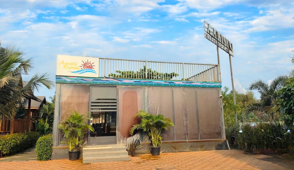 grand vatika resort hotel