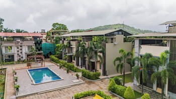 alaya stays imperial calista 4bhk near khandala hills