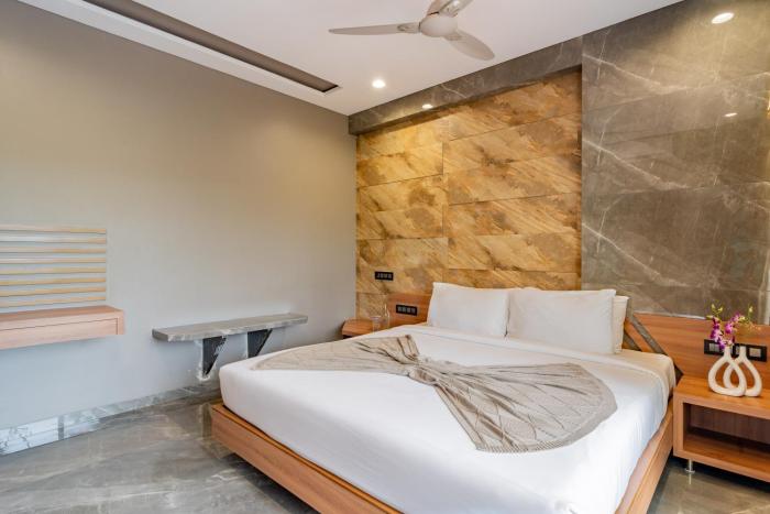 alaya stays imperial calista 4bhk near khandala hills