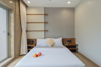 alaya stays imperial mystara 5bhk near khandala hills