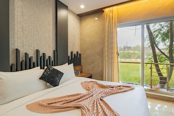 alaya stays imperial mystara 5bhk near khandala hills