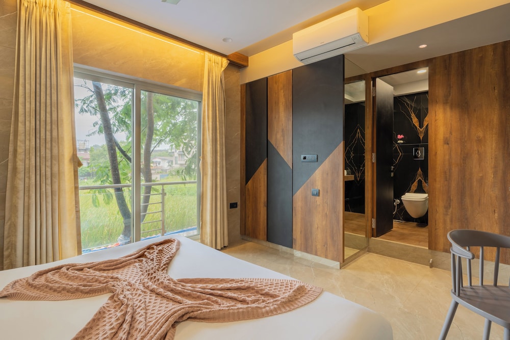 alaya stays imperial mystara 5bhk near khandala hills