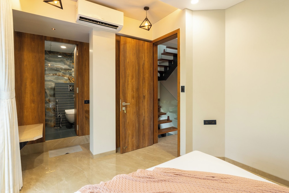 alaya stays imperial mystara 5bhk near khandala hills