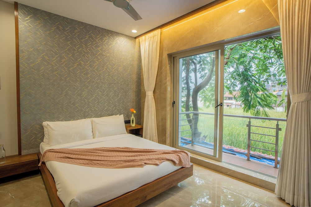 alaya stays imperial mystara 5bhk near khandala hills