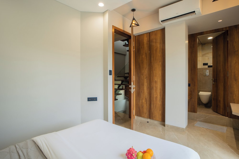 alaya stays imperial mystara 5bhk near khandala hills