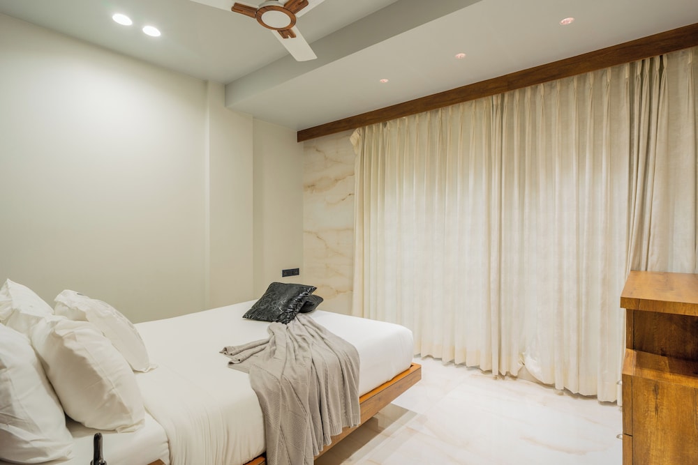 alaya stays imperial mystara 5bhk near khandala hills