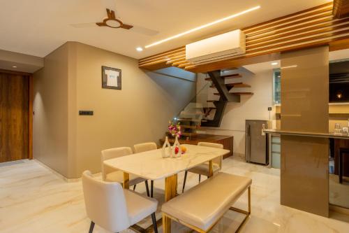 Alaya Stays - Imperial Mystara 5Bhk Near Khandala Hills,,3 star