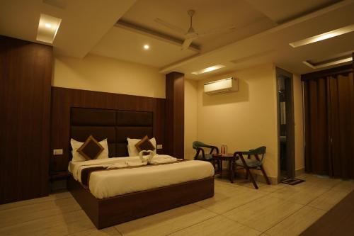 hotel divine aura a premium hotel