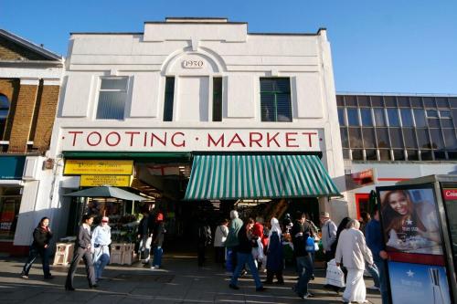 tooting stays